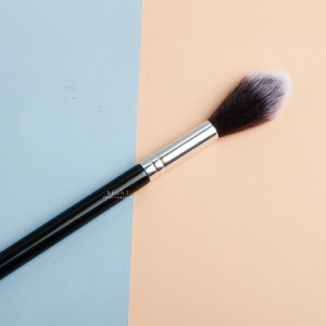 美妝火苗打亮化妝刷