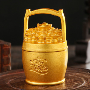 一桶金黃迷你水桶裝飾