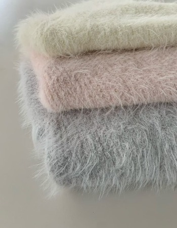 ｜藍 現貨｜  溫柔短版優雅毛毛上衣