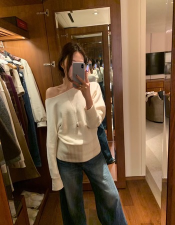 ｜灰 現貨｜ 優雅斜肩針織上衣