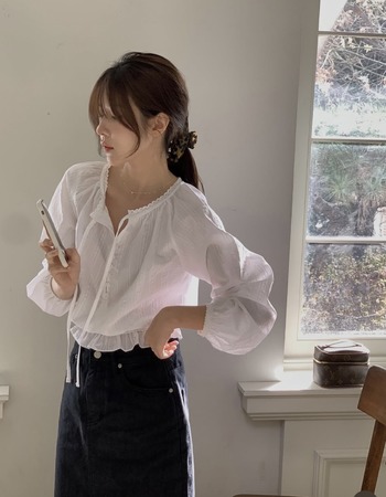 ｜現貨｜  優雅短版縮腰開襟上衣