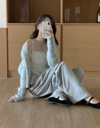 ｜預購｜  優雅花邊細肩背心