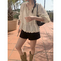 ｜預購｜ 光澤感花邊小裙擺縮袖上衣_3