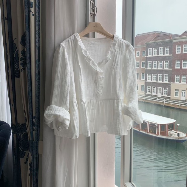 ｜預購｜  設計領口氣質上衣