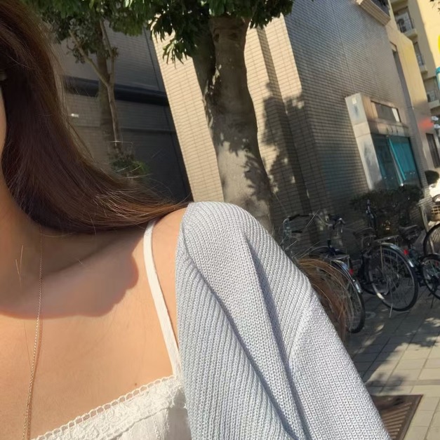 ｜現貨｜  蕾絲短版裙擺細肩上衣