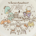 Sanrio大集合 日本製 2021紀念陶瓷圓盤 附展示架 (黃餐桌款)_1