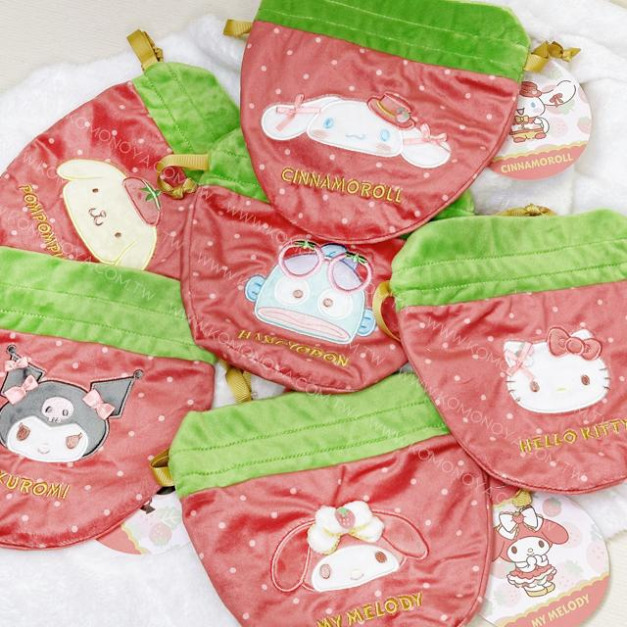 ▲特價【限購】Sanrio 三麗鷗 造型絨毛束口袋 (草莓新聞50週年) Hello Kitty 美樂蒂 大耳狗