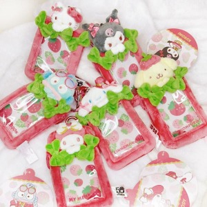 ▲特價【限購】Sanrio 三麗鷗 絨毛造型卡套吊飾 (草莓新聞50週年) Hello Kitty 美樂蒂 大耳狗