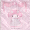 ▲預購特價【限購】Sanrio 三麗鷗 美樂蒂 荷葉邊造型直式肩背袋 (Lady My Melody 生日系列)_4