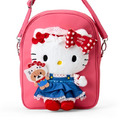 ▲新品特價 Sanrio 三麗鷗 Hello Kitty 絨毛造型斜背包 (盛裝打扮 2026角色大賞)_1