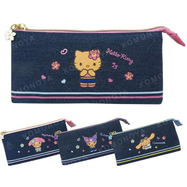 Sanrio 三麗鷗 牛仔布三角拉鍊筆袋 (曬黑扶桑花款) Kitty 美樂蒂 酷洛米 大耳狗