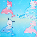 ▲新品特價 Sanrio 三麗鷗 大集合 棉質浴巾 140x75cm (blingbling海豚系列)_1