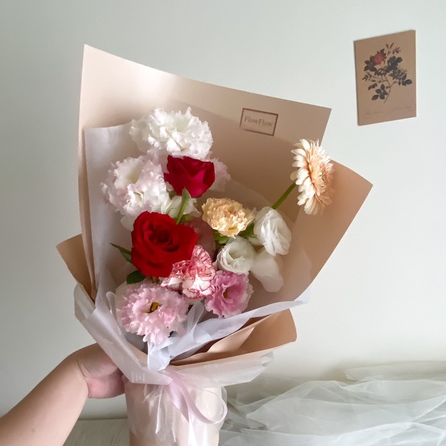【韓式花束】粉色季節康乃馨鮮花  （不挑款）