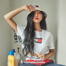 [華莎]  TOMMY JEANS COTTON FLAG CROPPED TSHIRT 棉質LOGO短版T袖