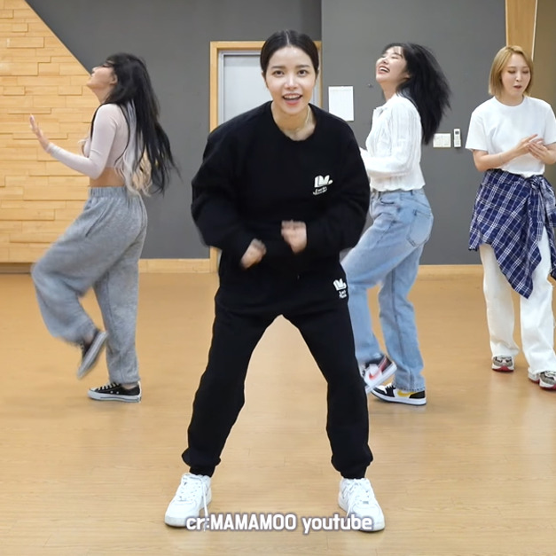 [頌樂] LUCKYMARCHE OVERSIZED MARCHE CHOUETTE SWEATSHIRT BKX 寬鬆休閒大學T (黑)