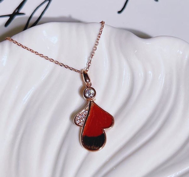 【Go Girl Only】真蝶高雅碎鑽玫瑰金項鍊-熱情紅/BP-005-C-RGSL/台灣總代理公司貨