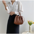 超美韓系ins質感壓摺水桶包 3color_1