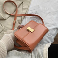 巨美質感ins質感金扣翻蓋小方包 6color_16