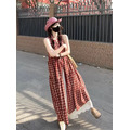 C419-Freeters紅色格紋背心連身洋裝+白色花朵造型滾邊長裙_8