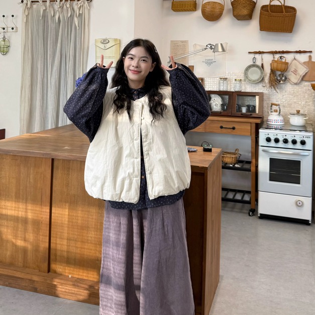 C471-Freeters碎花鄉村風排釦深藍襯衫+白色排釦口袋保暖鋪棉背心+灰棕色燈芯絨直筒寬褲 襯衫+背心+長褲｜一套打包優惠價