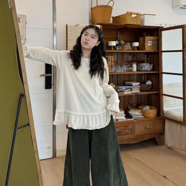 C481-Freeters小蛋糕裙襬捲邊寬鬆上衣+木質排釦圖案混色藍灰背心+深色傘狀裙擺燈芯絨寬褲 上衣+背心+長褲｜一套打包優惠價