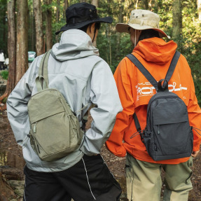 多功能肩背兩用後背包