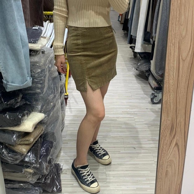 【現貨】開叉燈芯絨短裙BA783911998