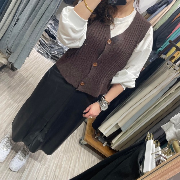 【現貨】排釦針織背心BA19302307