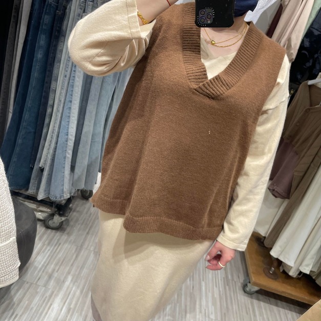 【現貨】V領正常背心BS1930100