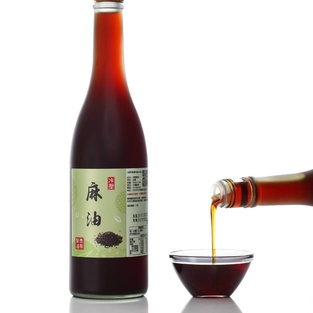 [大甲泰昇製油] 冷壓黑麻油禮盒