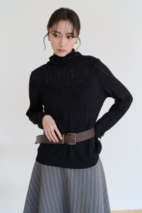 簍空葉紋堆領針織衣