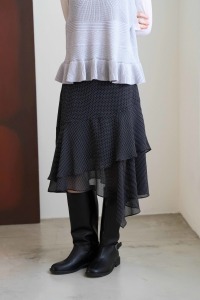 (預)點點不規則雪紡中裙