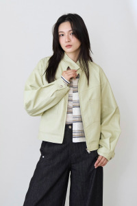 圓釘斜口袋皮革夾克