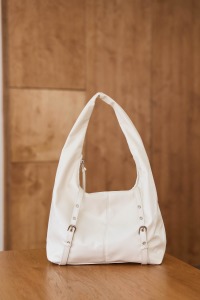 雙釦環軟皮單肩包