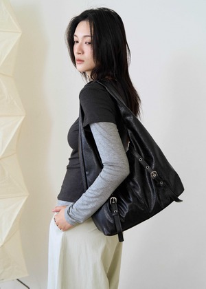 雙釦環軟皮單肩包