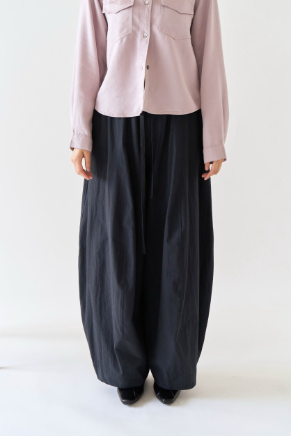 空氣感打褶繭型褲