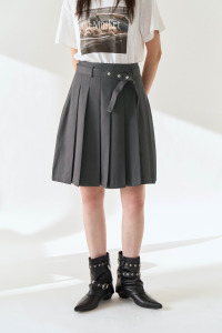 腰帶寬摺四分西裝裙