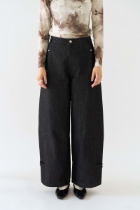 (預)褲管側釦繭型丹寧褲