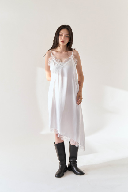 (預)蕾絲拼接長斜擺背心