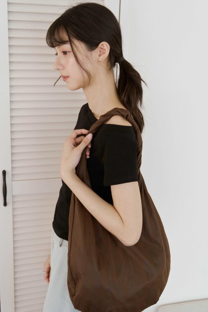 暈染刷紋扭轉單肩包