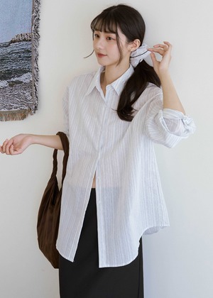 含花邊髮圈直條紋襯衫