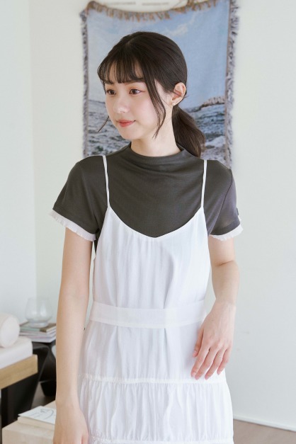 百褶拼接微領柔膚上衣