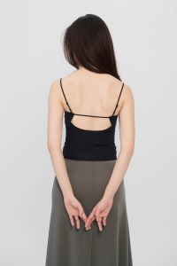 後單條簍空冰絲背心