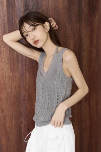 繞頸綁帶雙層針織背心