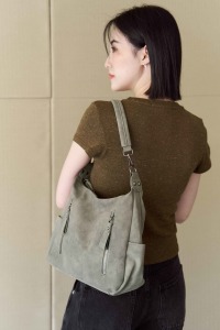 (預)磨砂壓紋雙拉鏈肩背包