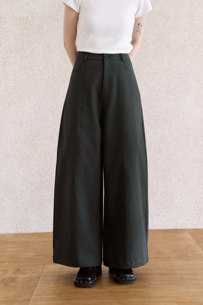 俐落挺版細紋繭型褲