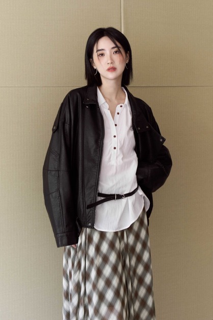 側翻釦皮革騎士外套