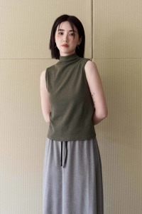 橫織混色感立領背心