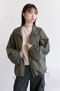 橫車線落肩立領外套