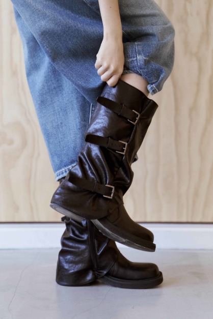 皺摺側釦環厚底圓頭靴